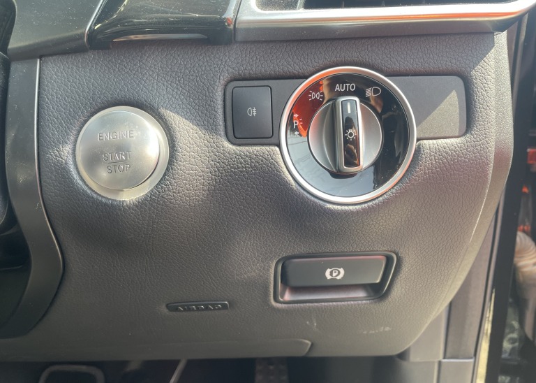 Car Image 19