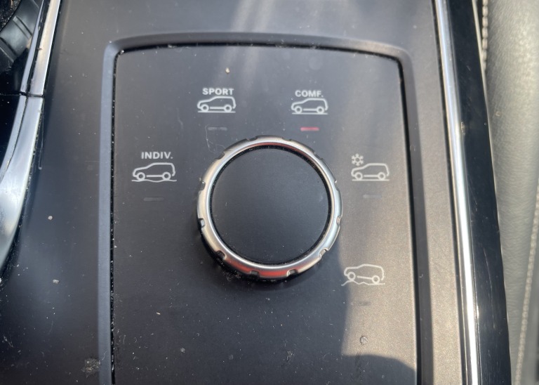 Car Image 28