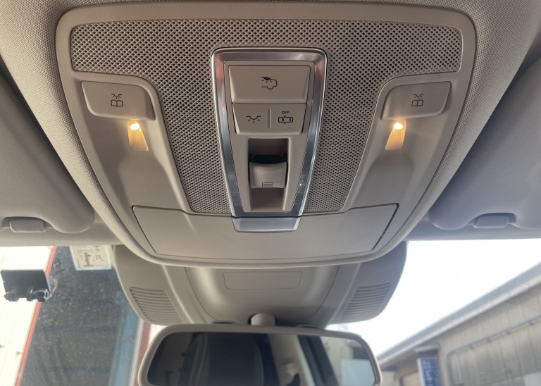 Car Image 30