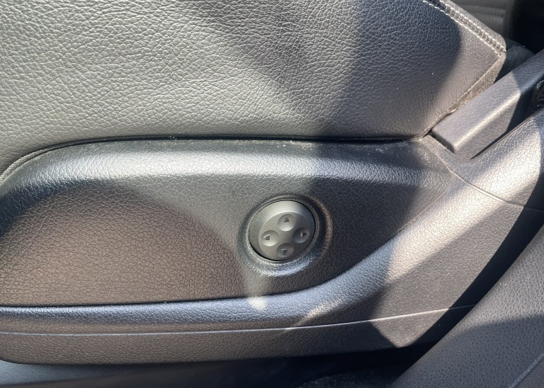 Car Image 38